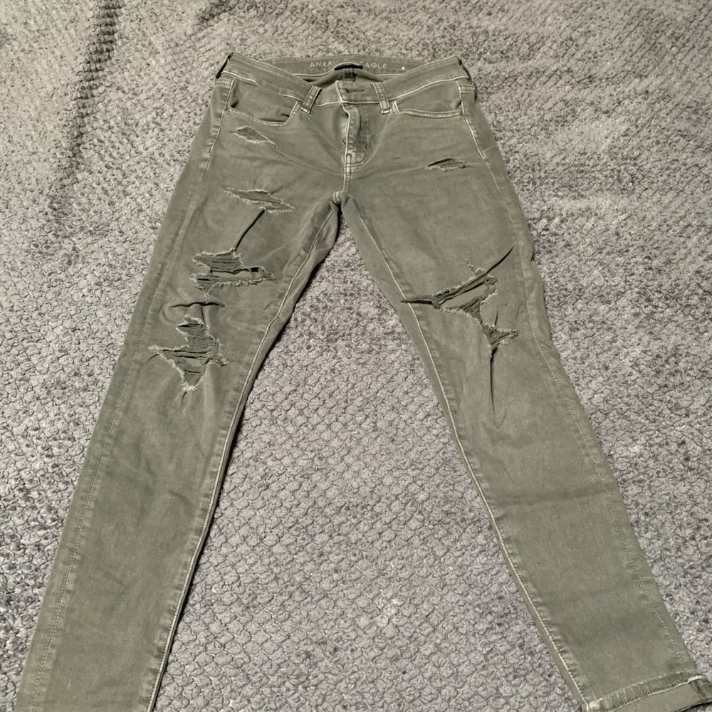 American Eagle women’s jeans